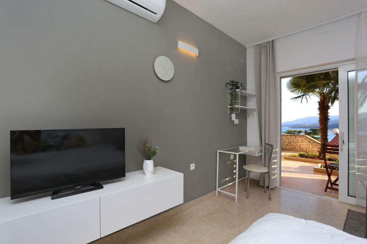 Studio Apartment Close To The Sea Rabac Eksteriør bilde